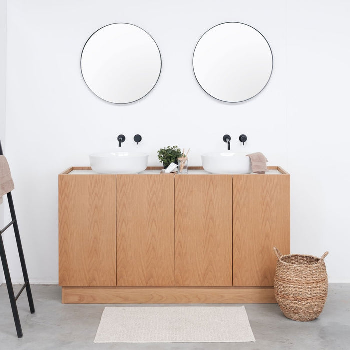 Felix badkamermeubel met Scandinavisch ontwerp - Eik - 150 cm, porseleinen waskommen en zwarte inbouwkranen, ronde zwarte spiegels